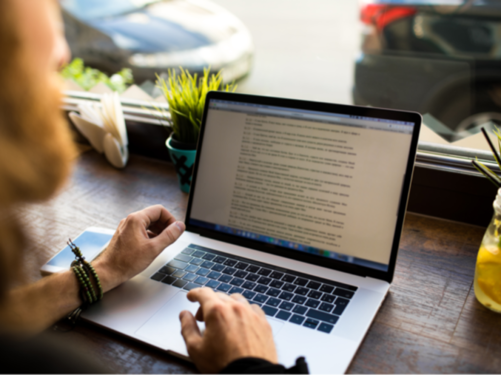 What is direct response copywriting